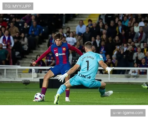 杰西卡·哈迪展现惊人出发能力,赛道新星闪耀登场 杰西卡·哈迪展现惊人出发能力,赛道新星闪耀登场