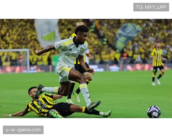 克洛普战术革新显成效，球队状态回升展现全新进攻风貌